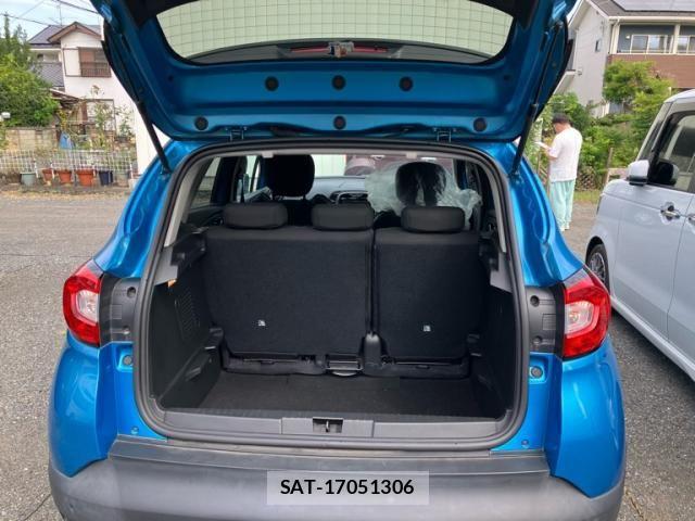 Renault CAPTUR 2014-05 8368339-11