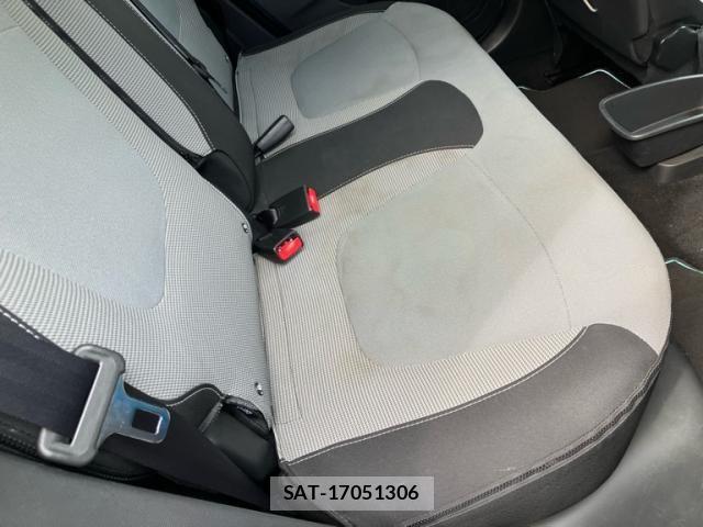 Renault CAPTUR 2014-05 8368339-13