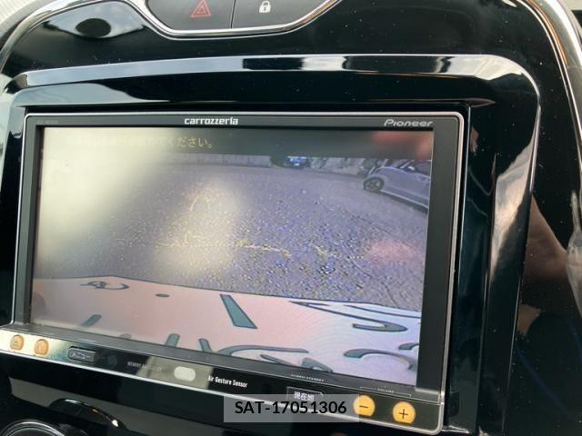 Renault CAPTUR 2014-05 8368339-25