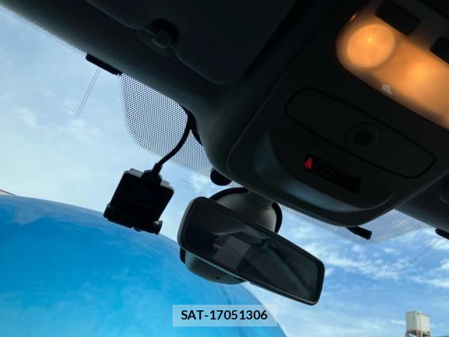 Renault CAPTUR 2014-05 8368339-26