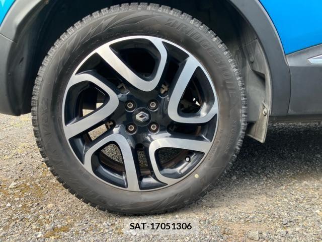 Renault CAPTUR 2014-05 8368339-7