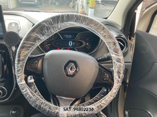 Renault CAPTUR 2014-08 8368340-13