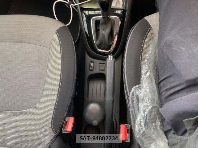 Renault CAPTUR 2014-08 8368340-18
