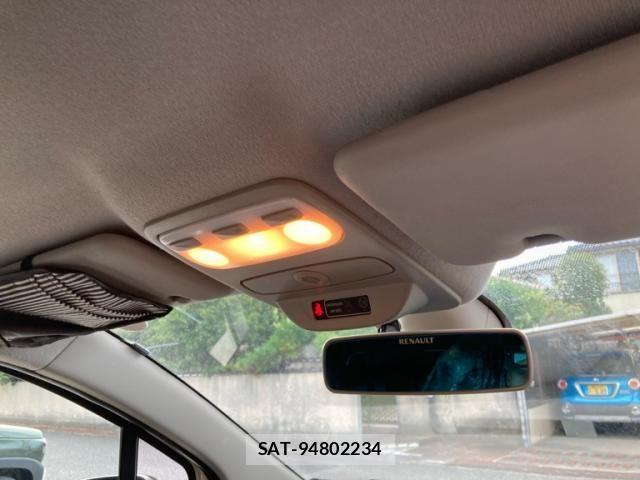 Renault CAPTUR 2014-08 8368340-22