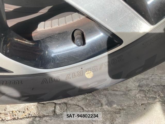 Renault CAPTUR 2014-08 8368340-5