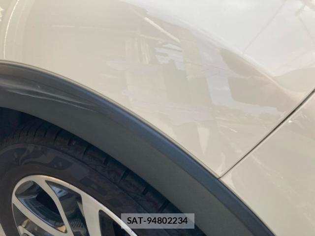 Renault CAPTUR 2014-08 8368340-6