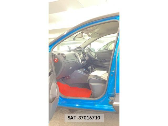 Renault CAPTUR 2015-09 8438720-10