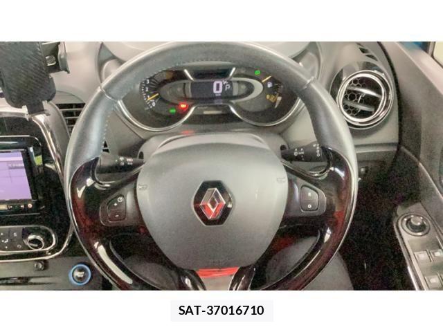 Renault CAPTUR 2015-09 8438720-13