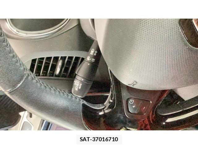 Renault CAPTUR 2015-09 8438720-14