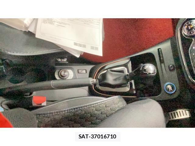Renault CAPTUR 2015-09 8438720-20