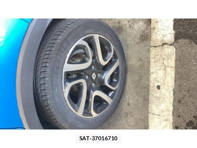 Renault CAPTUR 2015-09 8438720-4
