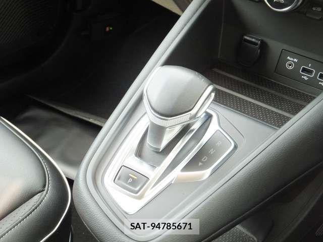 Renault CAPTUR 2021-07 8527008-12