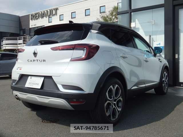 Renault CAPTUR 2021-07 8527008-7