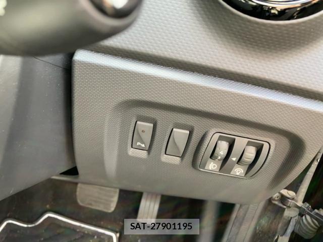 Renault CAPTUR 2014-09 8527009-15