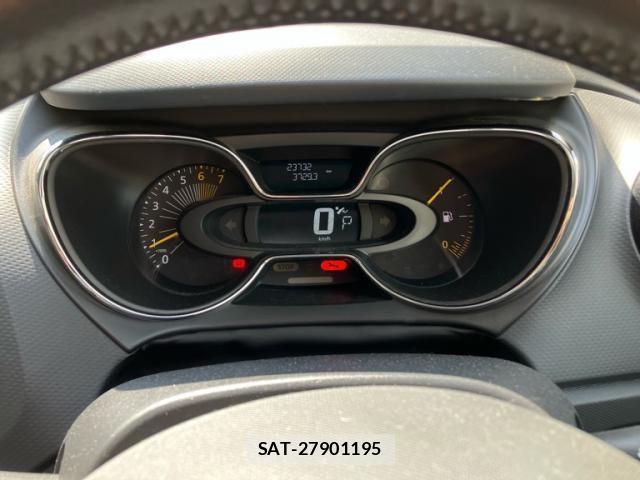 Renault CAPTUR 2014-09 8527009-17