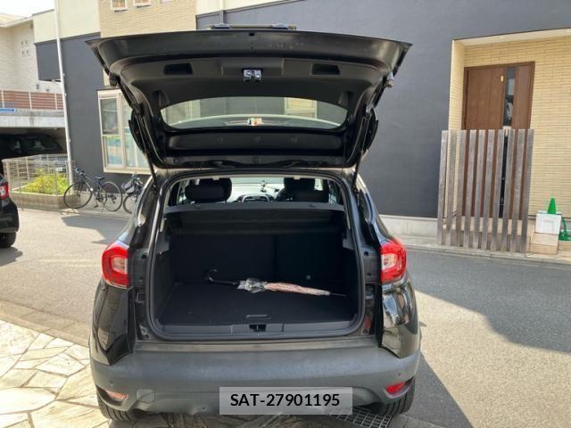 Renault CAPTUR 2014-09 8527009-8