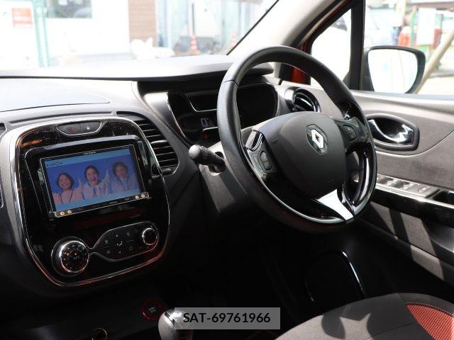 Renault CAPTUR 2014-04 8527011-9