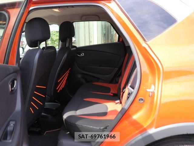 Renault CAPTUR 2014-04 8527011-10
