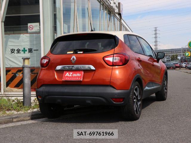 Renault CAPTUR 2014-04 8527011-2