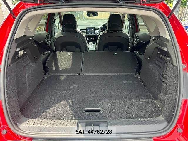 Renault CAPTUR 2021-06 8628647-12