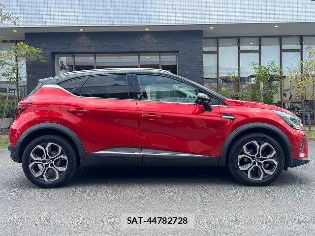 Renault CAPTUR 2021-06 8628647-17