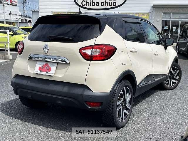 Renault CAPTUR 2017-02 8666823-2
