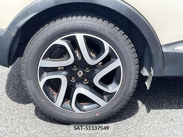 Renault CAPTUR 2017-02 8666823-3