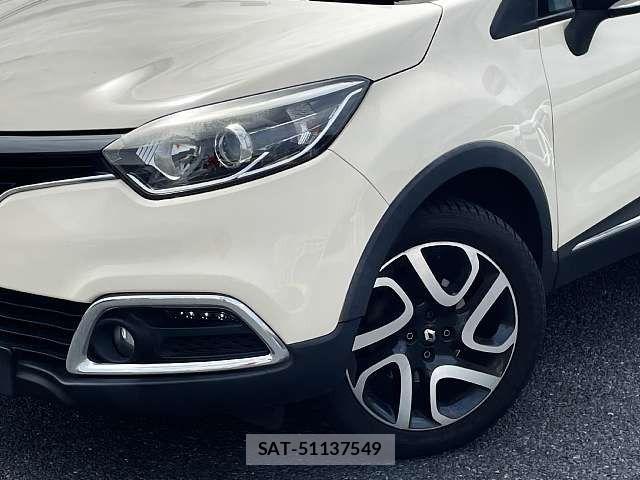 Renault CAPTUR 2017-02 8666823-6