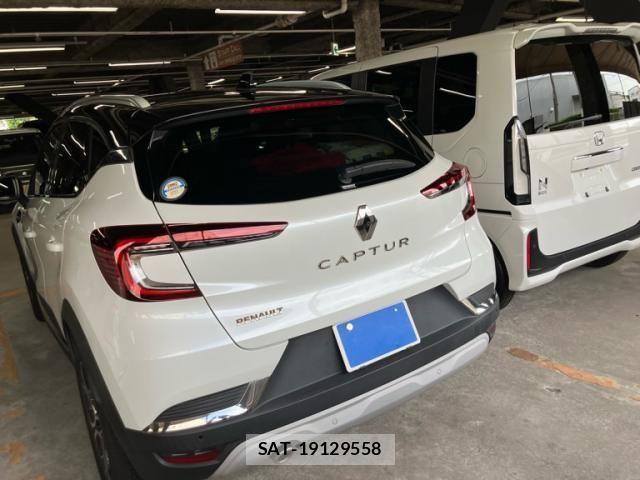 Renault CAPTUR 2022-02 8661267-5