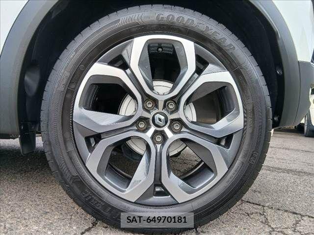 Renault CAPTUR 2023-09 8745528-11