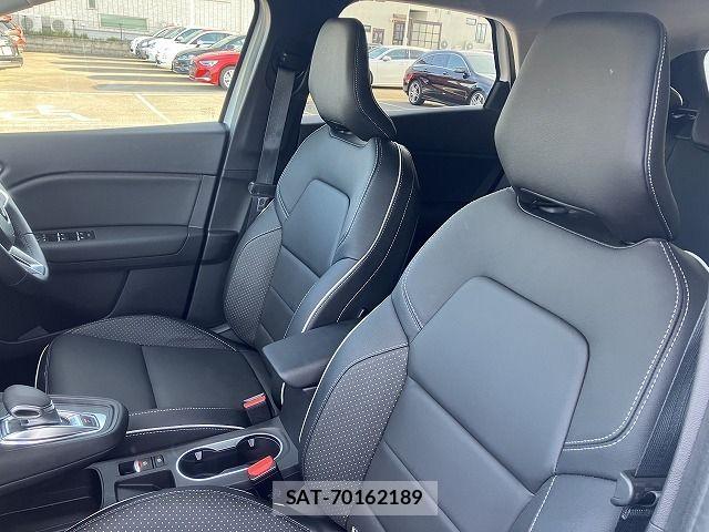 Renault CAPTUR 2022-11 8781843-10