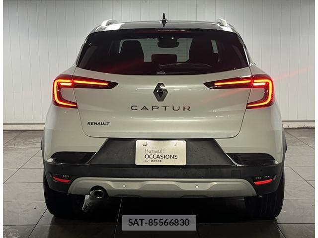 Renault CAPTUR 2022-01 8831311-15