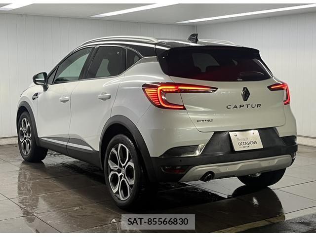 Renault CAPTUR 2022-01 8831311-2