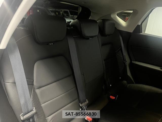 Renault CAPTUR 2022-01 8831311-4