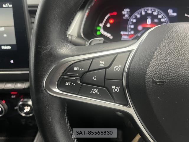 Renault CAPTUR 2022-01 8831311-7