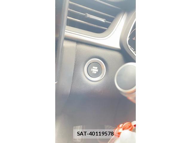 Renault CAPTUR 2021-10 8881846-12