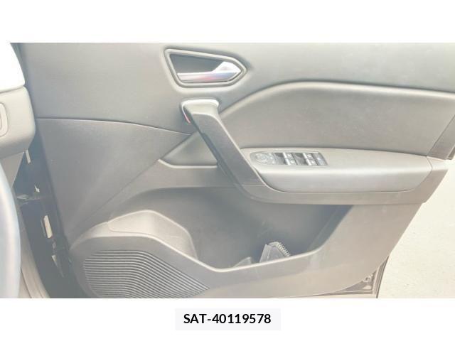 Renault CAPTUR 2021-10 8881846-13