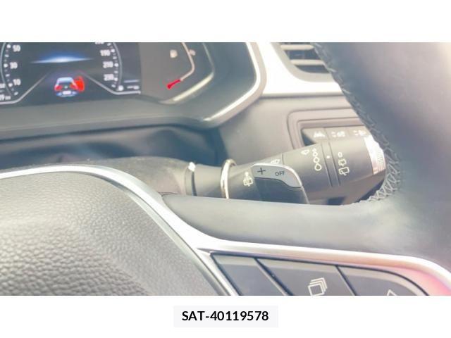 Renault CAPTUR 2021-10 8881846-14