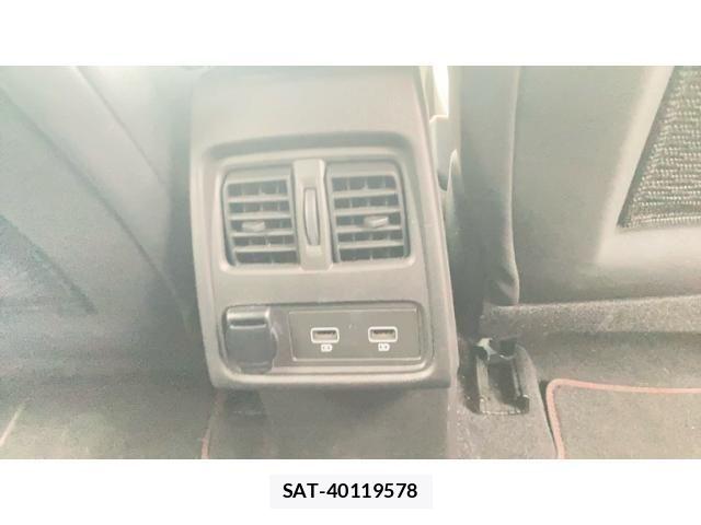 Renault CAPTUR 2021-10 8881846-25