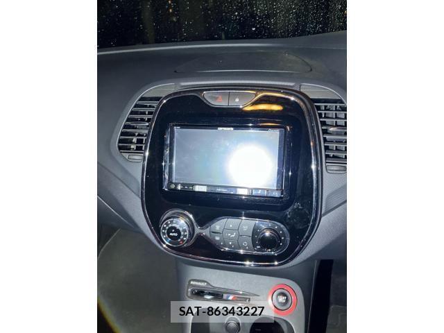 Renault CAPTUR 2017-05 8881848-16
