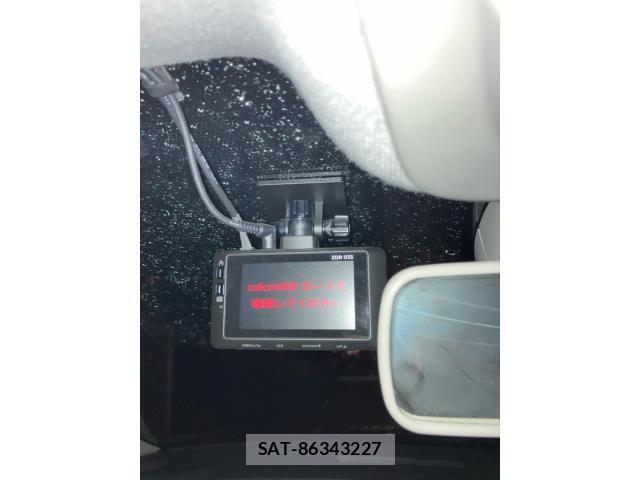 Renault CAPTUR 2017-05 8881848-22
