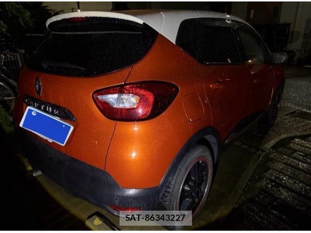 Renault CAPTUR 2017-05 8881848-3