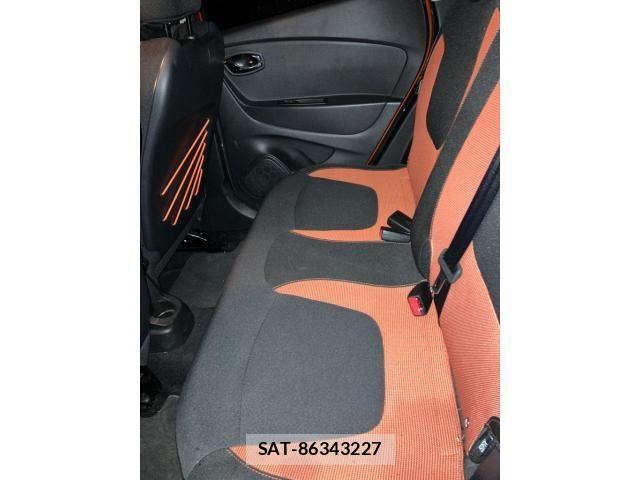 Renault CAPTUR 2017-05 8881848-8