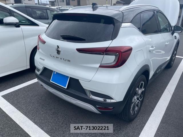 Renault CAPTUR 2022-03 8881845-9