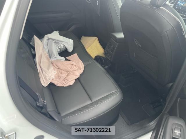 Renault CAPTUR 2022-03 8881845-12