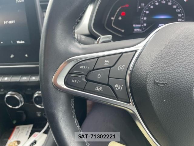 Renault CAPTUR 2022-03 8881845-17