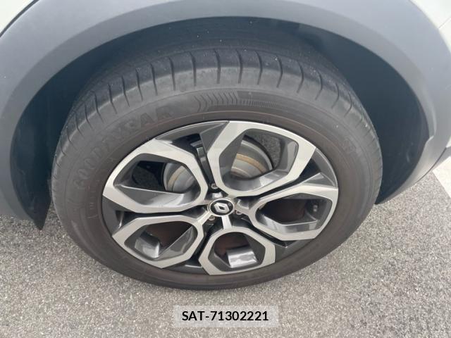 Renault CAPTUR 2022-03 8881845-5