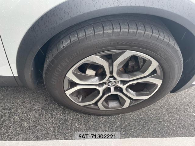 Renault CAPTUR 2022-03 8881845-7