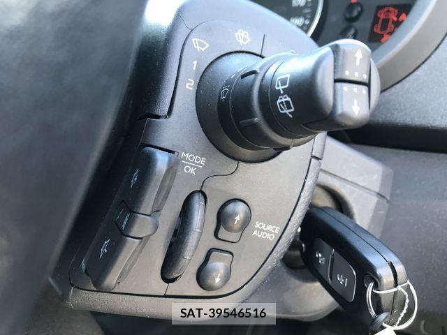 Renault KANGOO 2018-10 821779-18