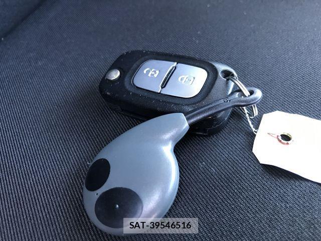 Renault KANGOO 2018-10 821779-26